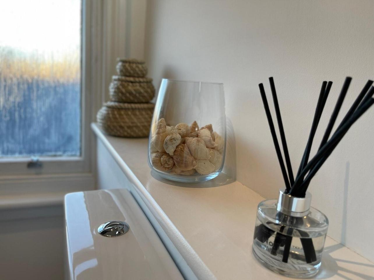 Luxury Ramsgate Harbour View By Adliv Apartment Exterior photo