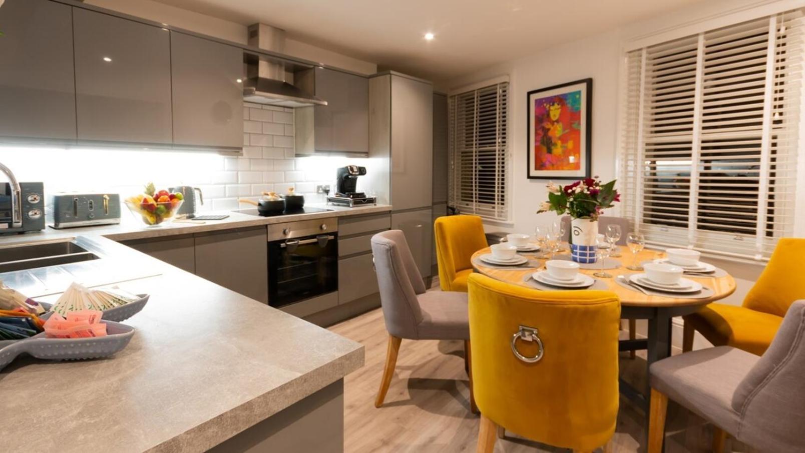 Luxury Ramsgate Harbour View By Adliv Apartment Exterior photo