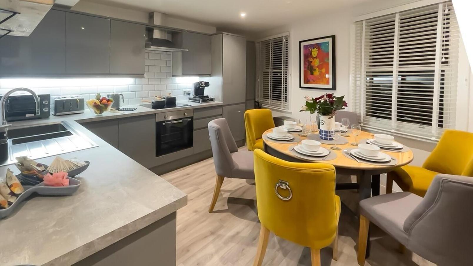 Luxury Ramsgate Harbour View By Adliv Apartment Exterior photo